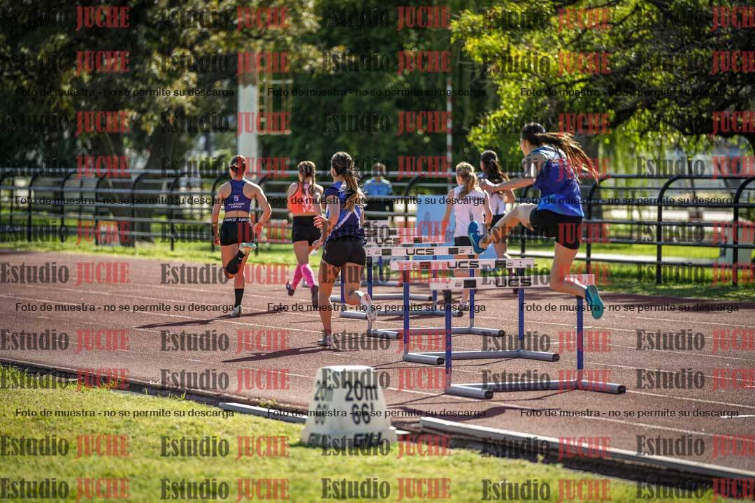Fotos de los 295 m con vallas de mujeres