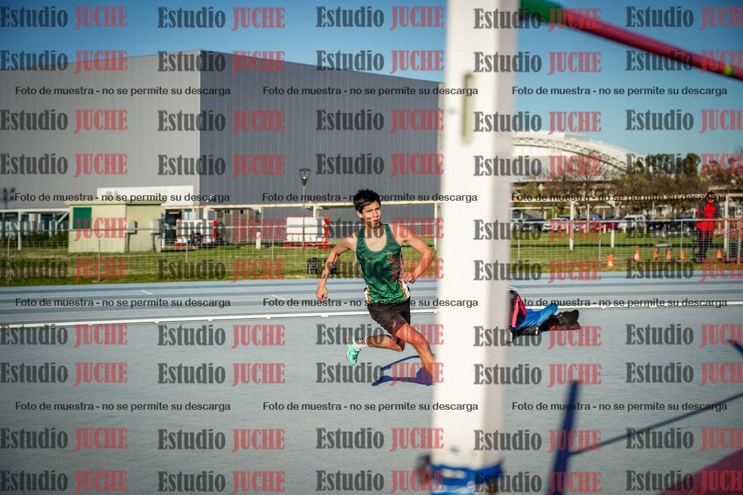 Fotos del salto en alto de varones