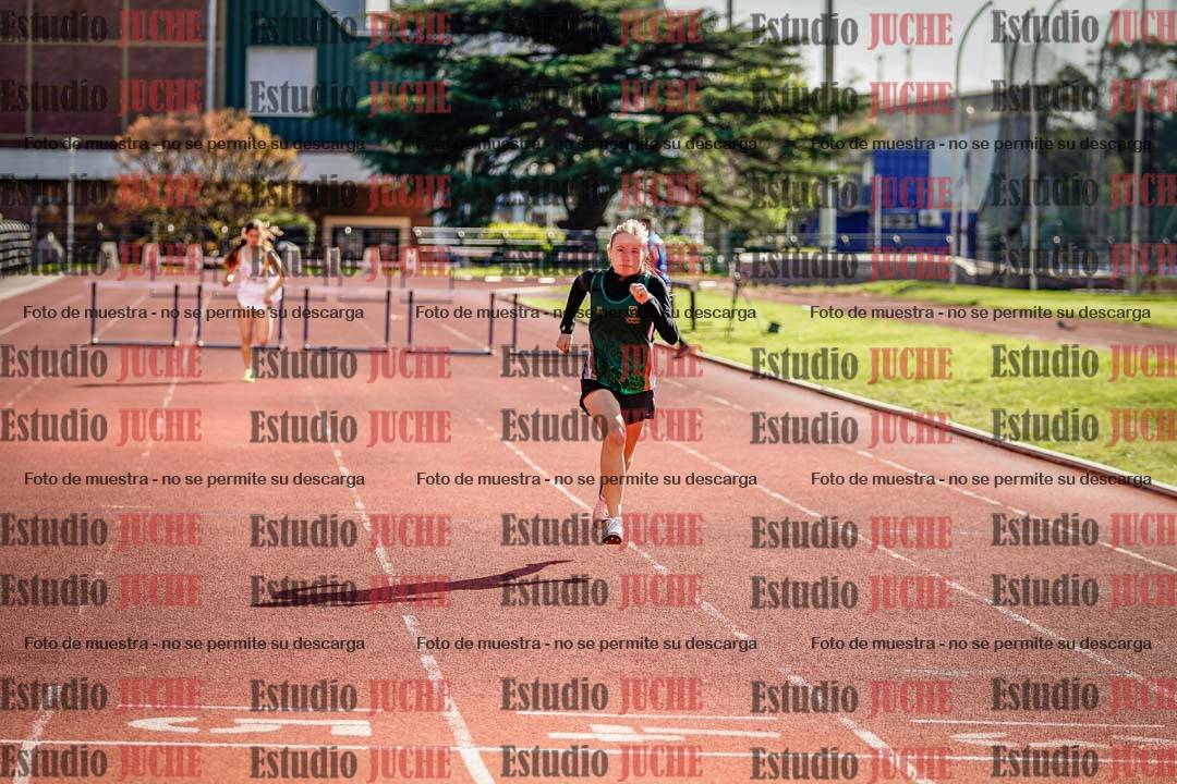 Fotos de los 295 m con vallas de mujeres