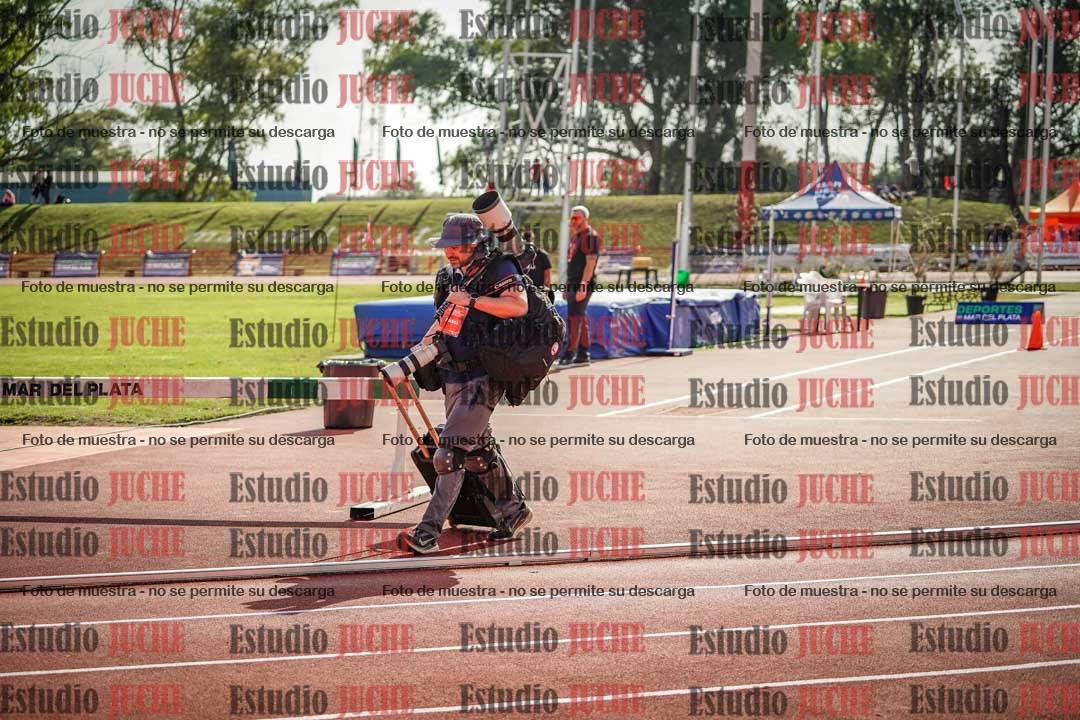 Fotos de algunos extras y podios del día 1