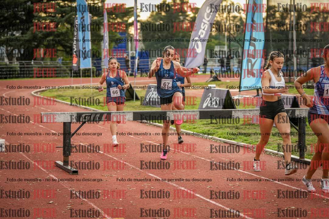 Fotos de los 2000 m con obstáculos de mujeres