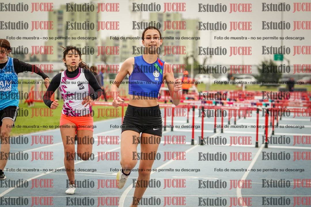 Fotos de los 80 m con vallas de mujeres