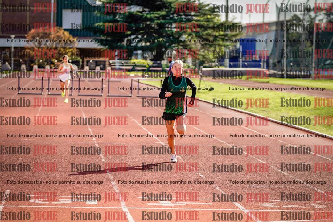 Fotos de los 295 m con vallas de mujeres
