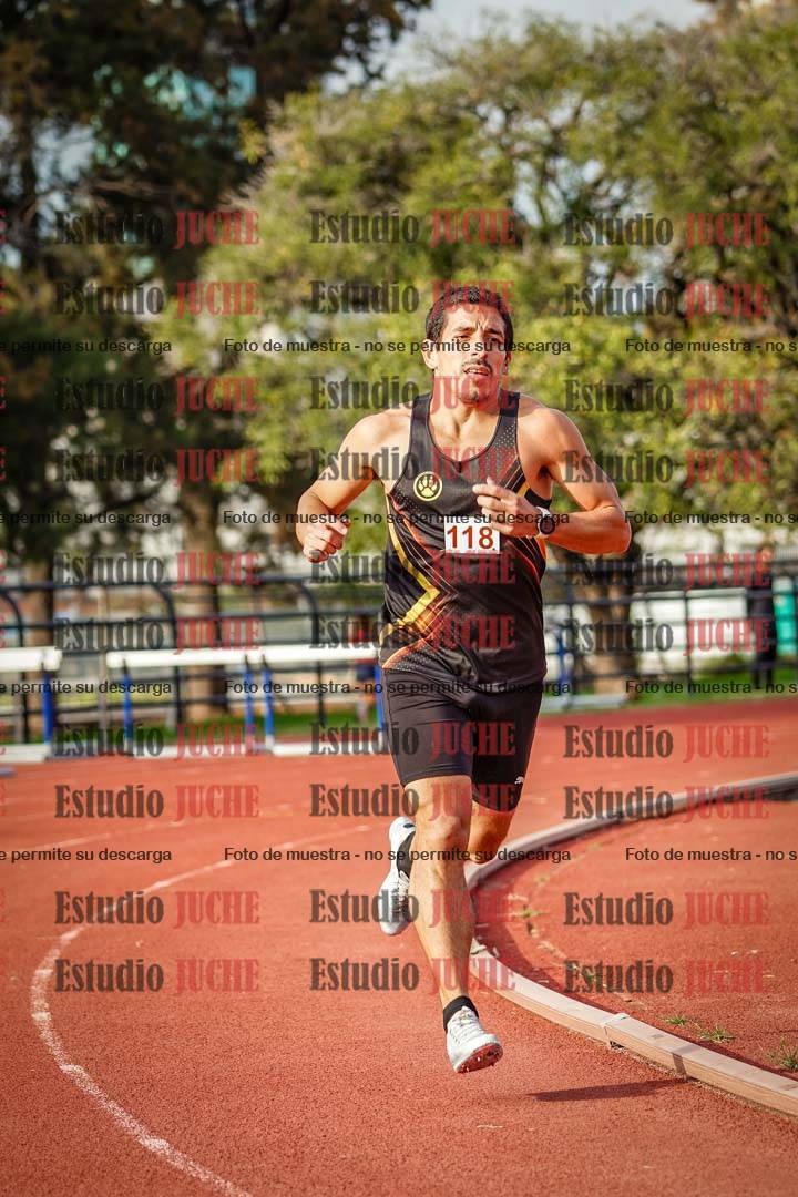 Fotos de los 3000 m con obstáculos de varones