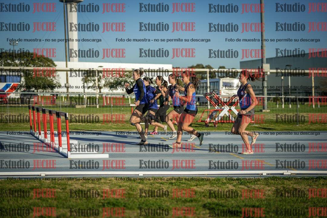 Fotos de los 100 m con vallas de mujeres