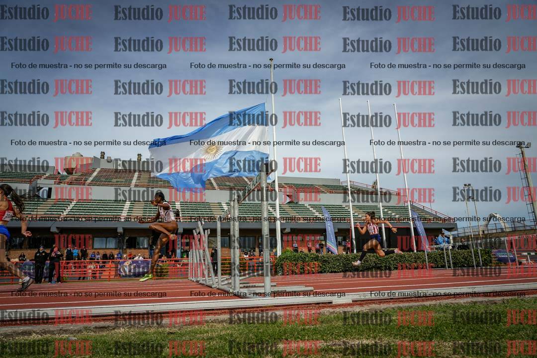 Fotos de los 100 m con vallas de mujeres