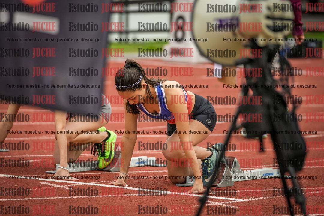 Fotos de los 100 m con vallas de mujeres