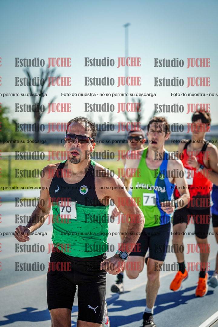 Fotos de los 5000 m de mujeres y varones - serie 1