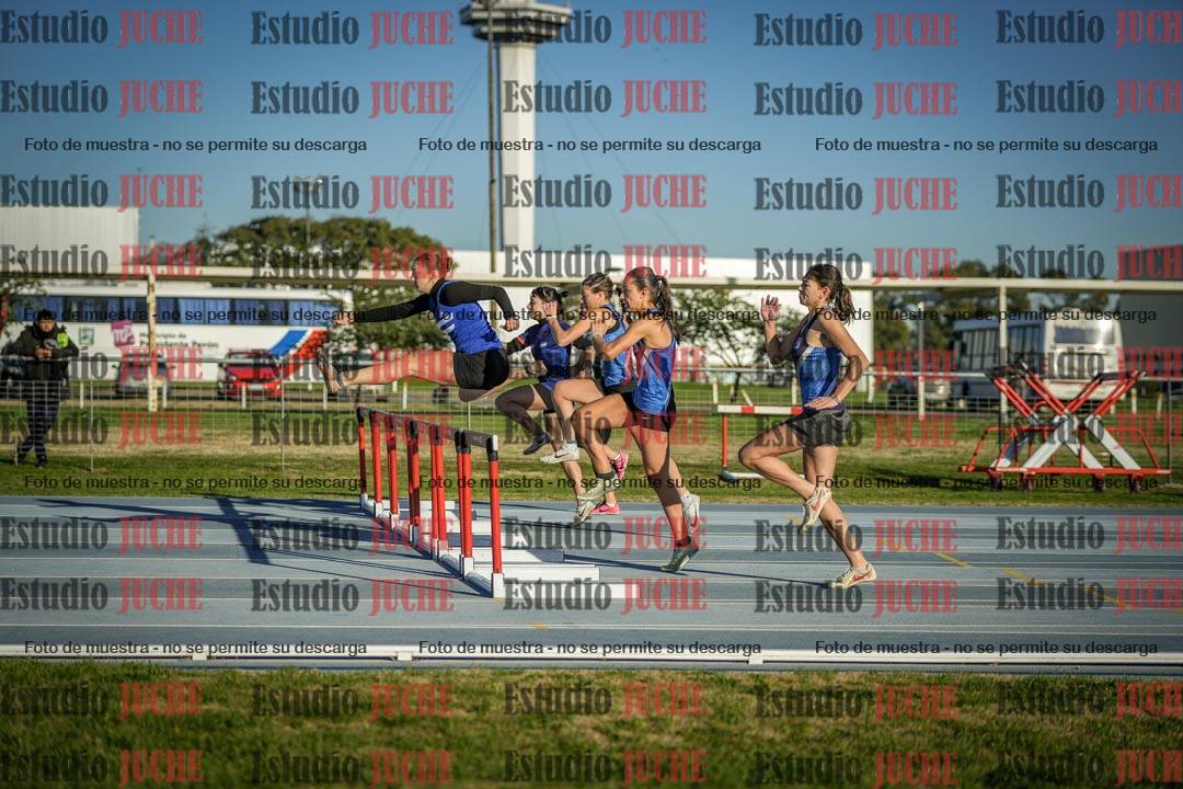 Fotos de los 100 m con vallas de mujeres
