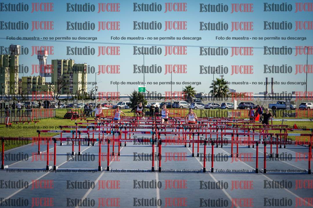 Fotos de los 80 m con vallas de mujeres