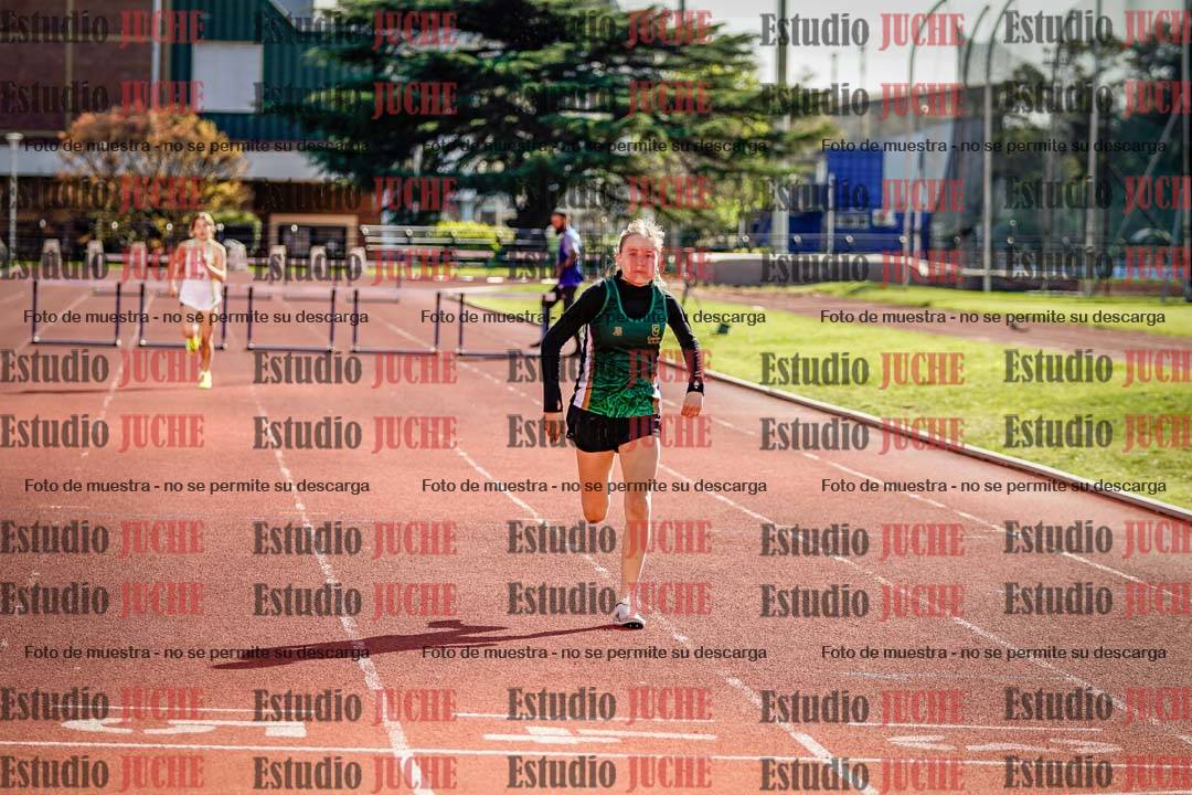 Fotos de los 295 m con vallas de mujeres