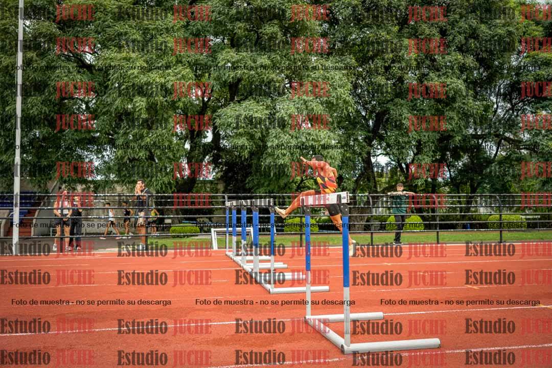 Fotos de los 110 m con vallas de varones - decatlón 6