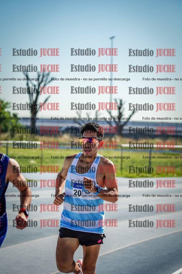 Fotos de los 5000 m de mujeres y varones - serie 1