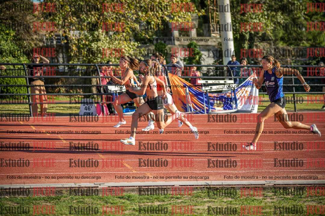 Fotos de los 100 m con vallas de mujeres