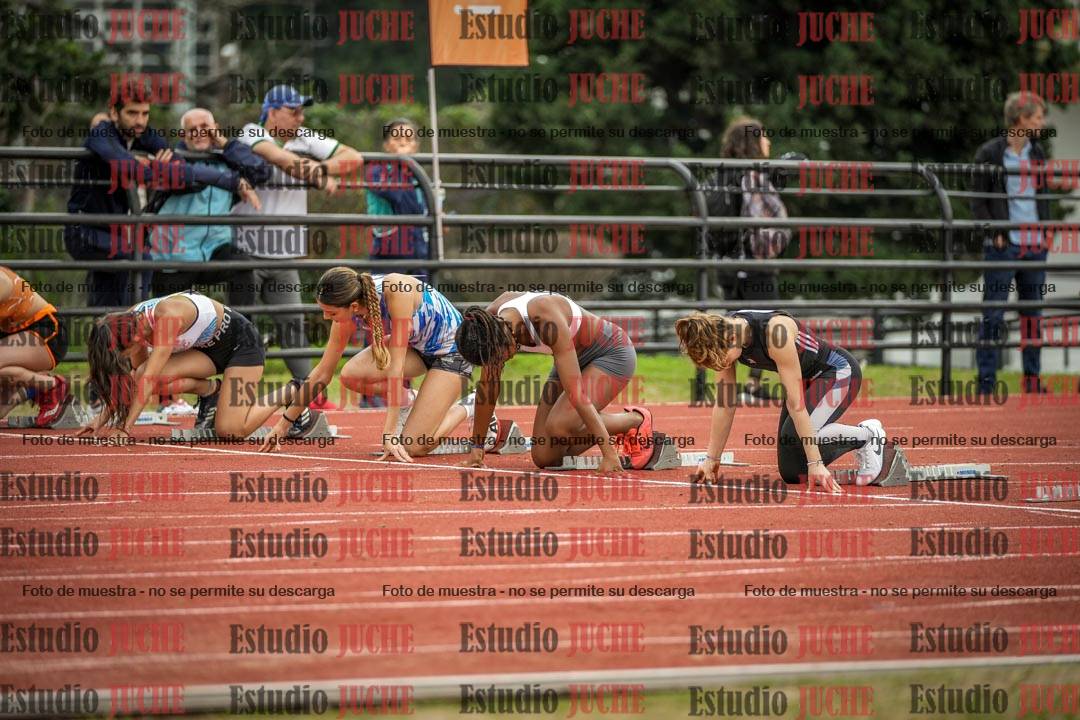 Fotos de los 100 m con vallas de mujeres