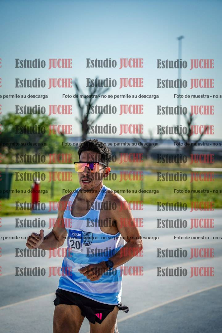 Fotos de los 5000 m de mujeres y varones - serie 1