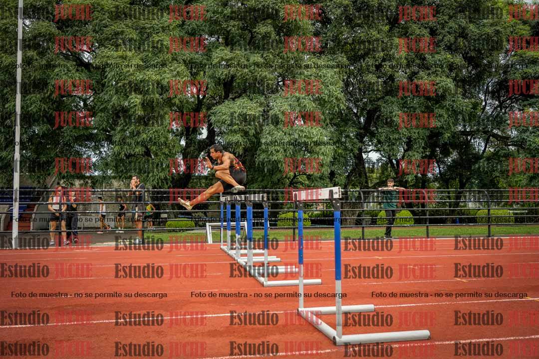 Fotos de los 110 m con vallas de varones - decatlón 6