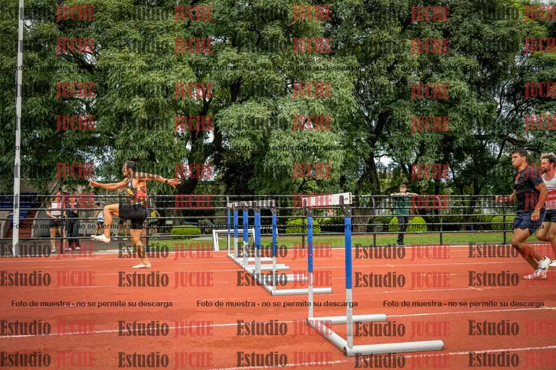 Fotos de los 110 m con vallas de varones - decatlón 6
