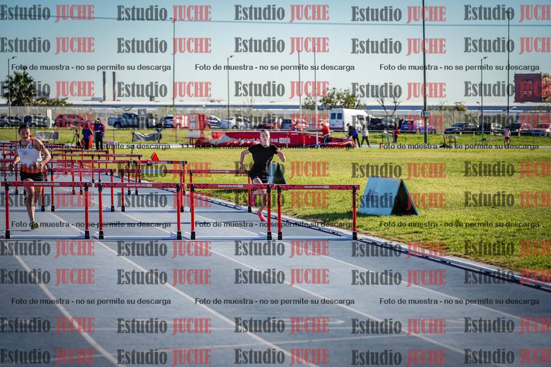 Fotos de los 80 m con vallas de mujeres