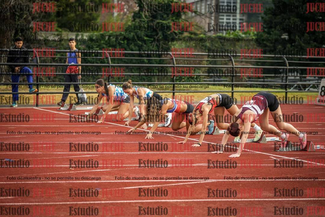 Fotos de los 100 m con vallas de mujeres