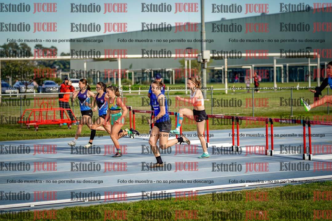 Fotos de los 100 m con vallas de mujeres