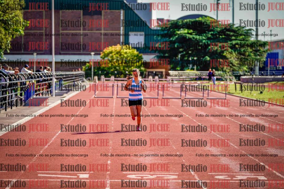 Fotos de los 295 m con vallas de mujeres