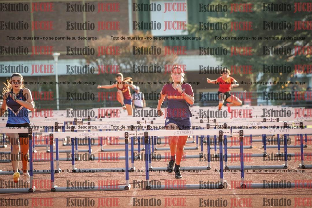 Fotos de los 100 m con vallas de mujeres - hepta 1
