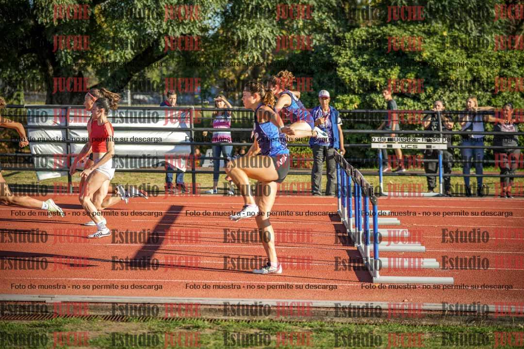 Fotos de los 100 m con vallas de mujeres