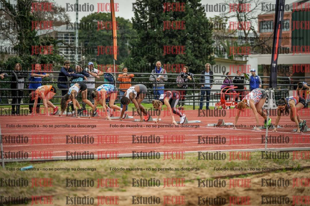 Fotos de los 100 m con vallas de mujeres
