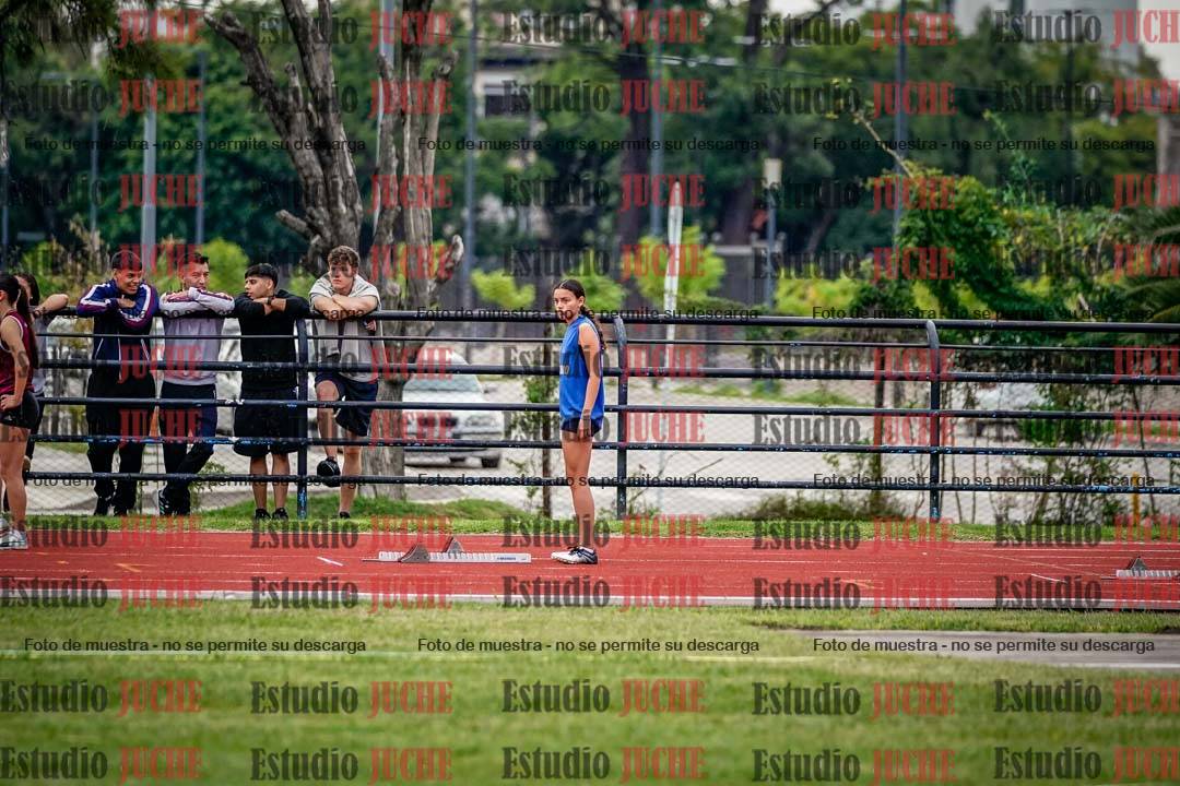 Fotos de los 295 m con vallas de mujeres