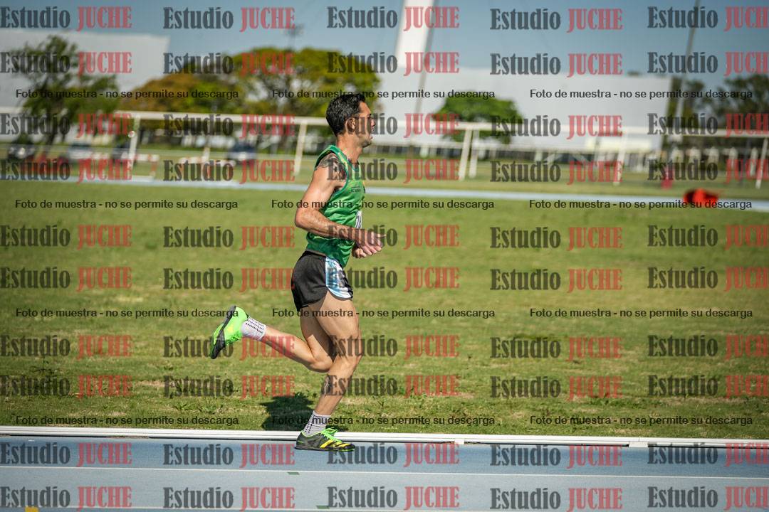 Fotos de los 5000 m de mujeres y varones - serie 1