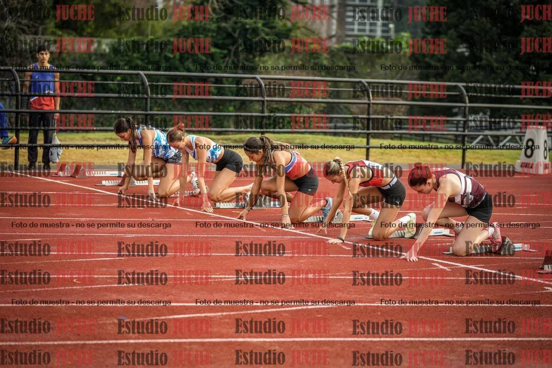 Fotos de los 100 m con vallas de mujeres