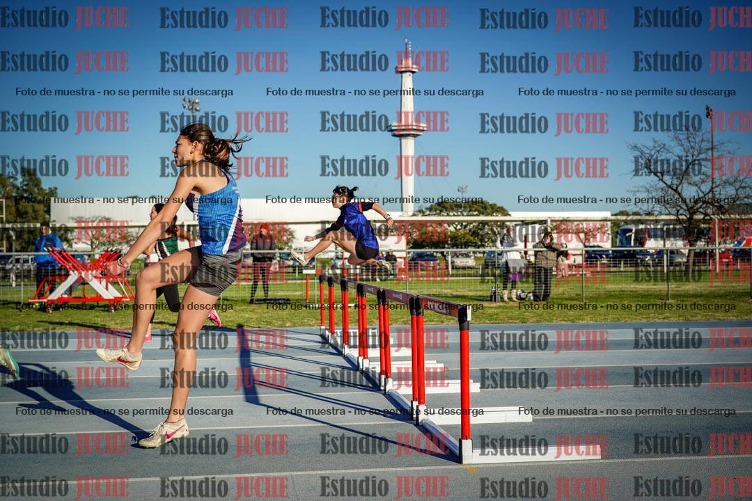 Fotos de los 100 m con vallas de mujeres