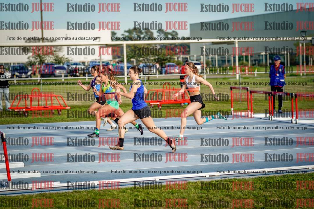 Fotos de los 100 m con vallas de mujeres