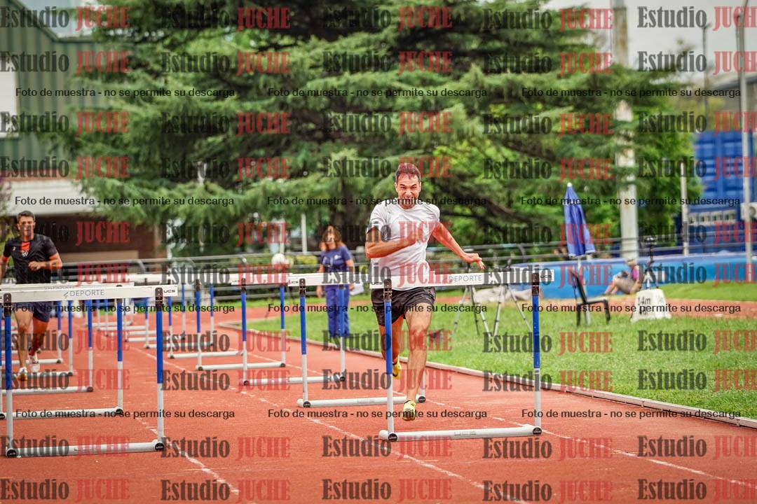 Fotos de los 110 m con vallas de varones - decatlón 6