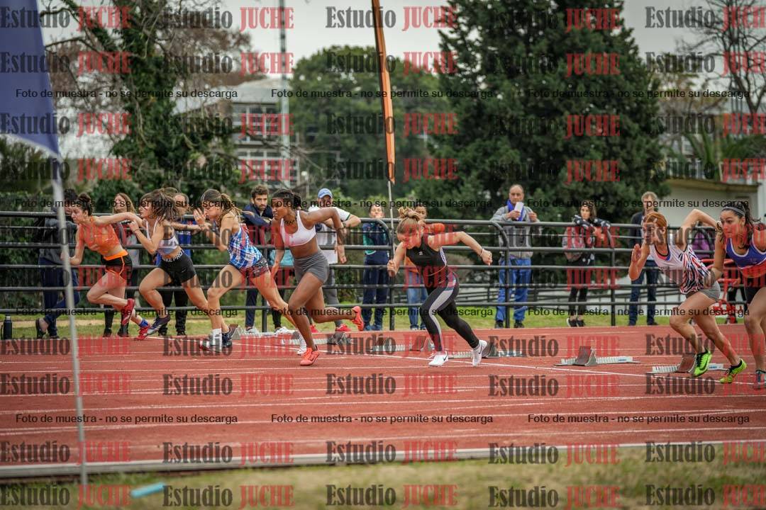 Fotos de los 100 m con vallas de mujeres