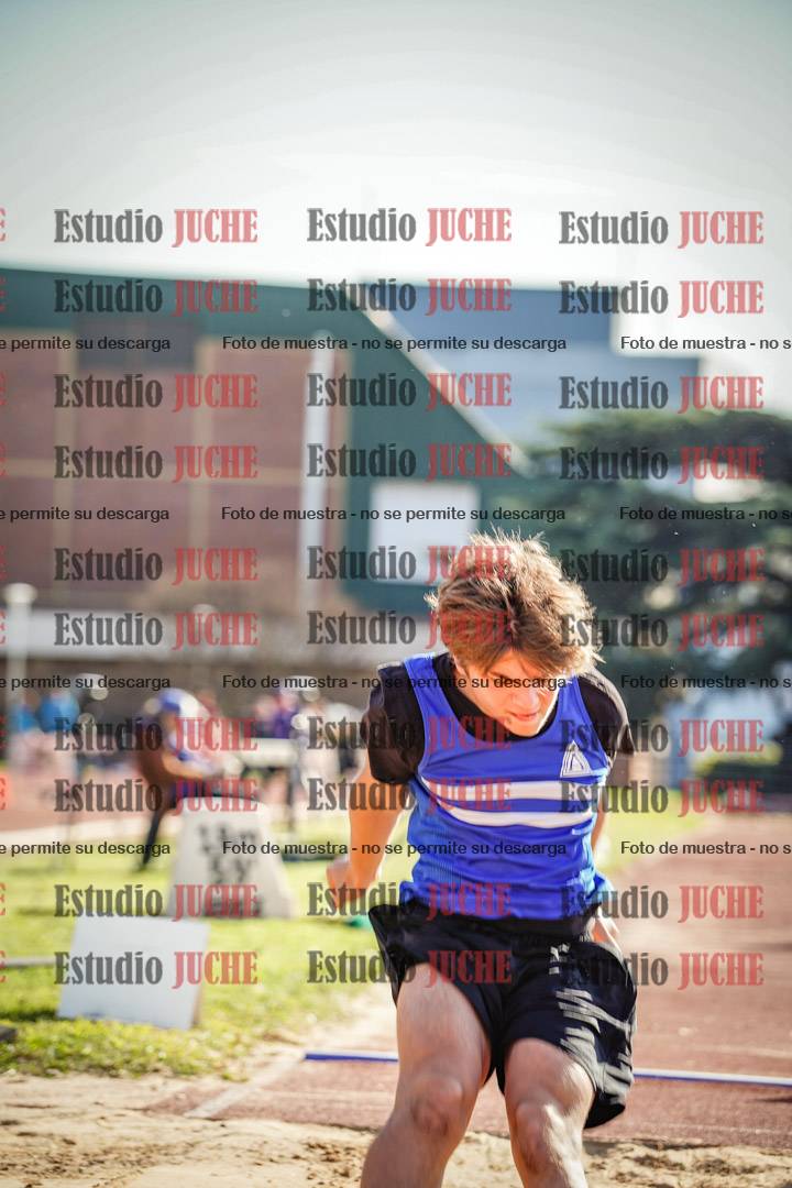 Fotos del salto en largo de varones - ambas categorías