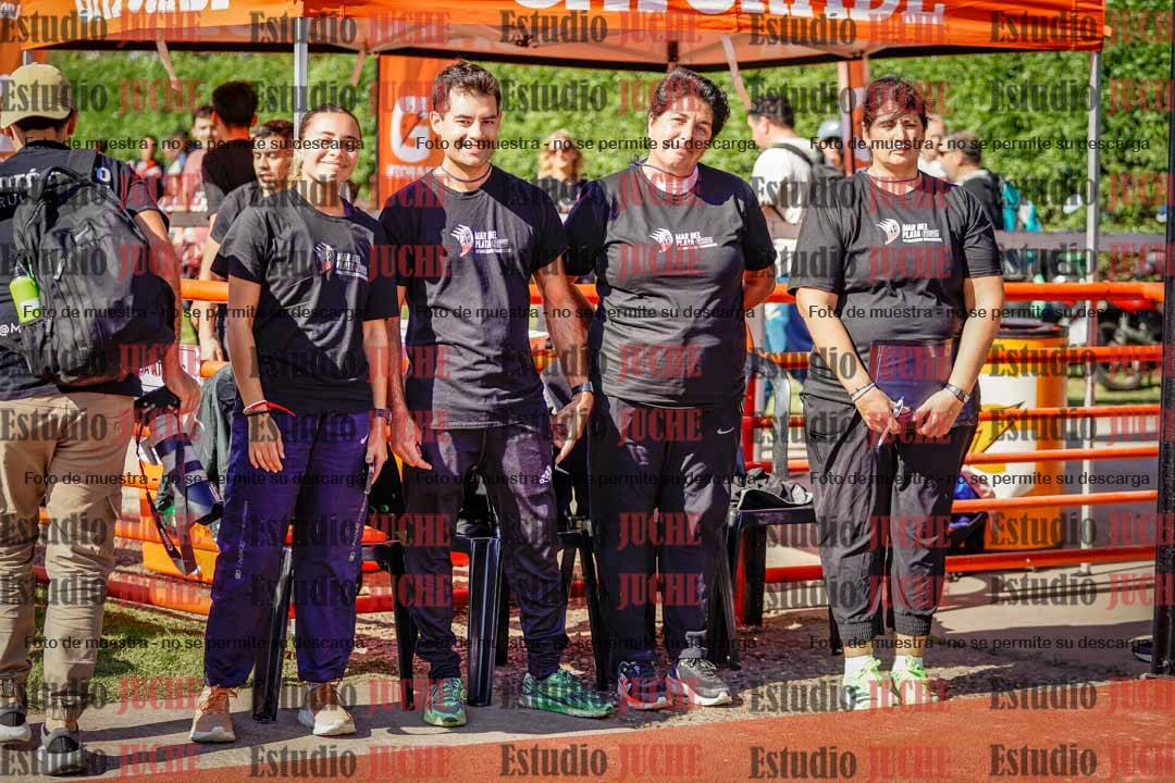 Fotos de algunos extras y podios del día 1