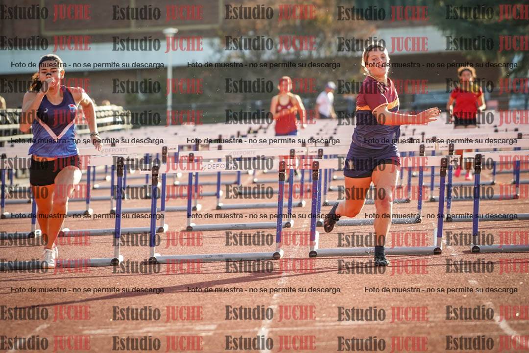 Fotos de los 100 m con vallas de mujeres - hepta 1