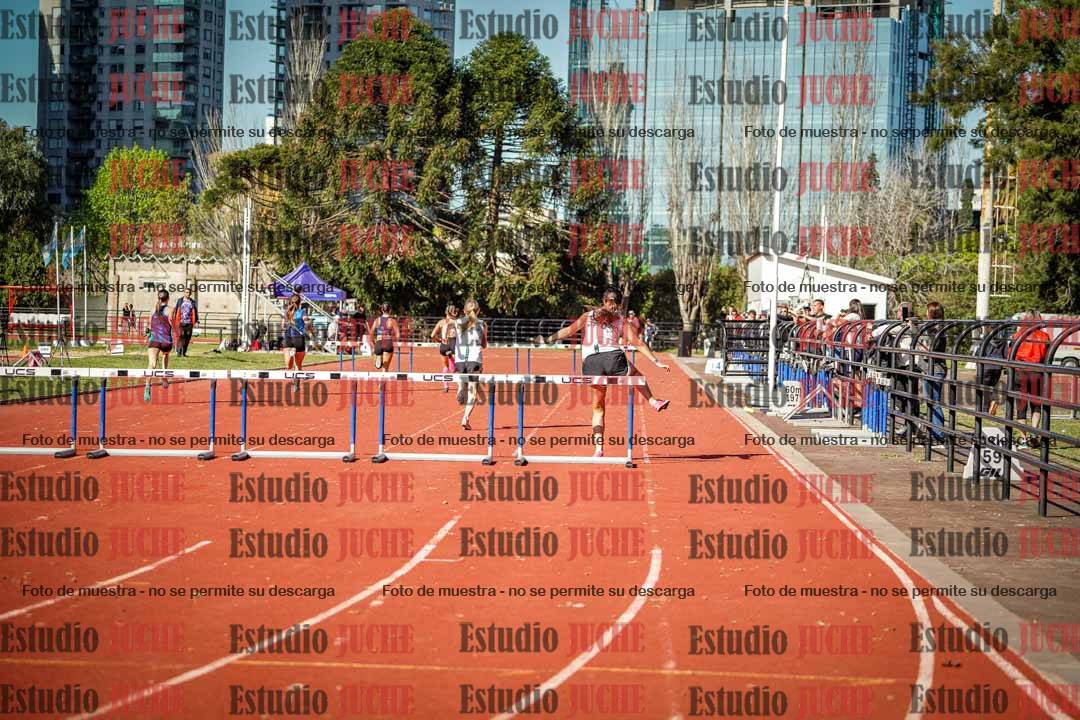 Fotos de los 295 m con vallas de mujeres