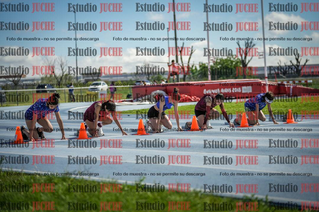 Fotos de los 80 m con vallas de mujeres