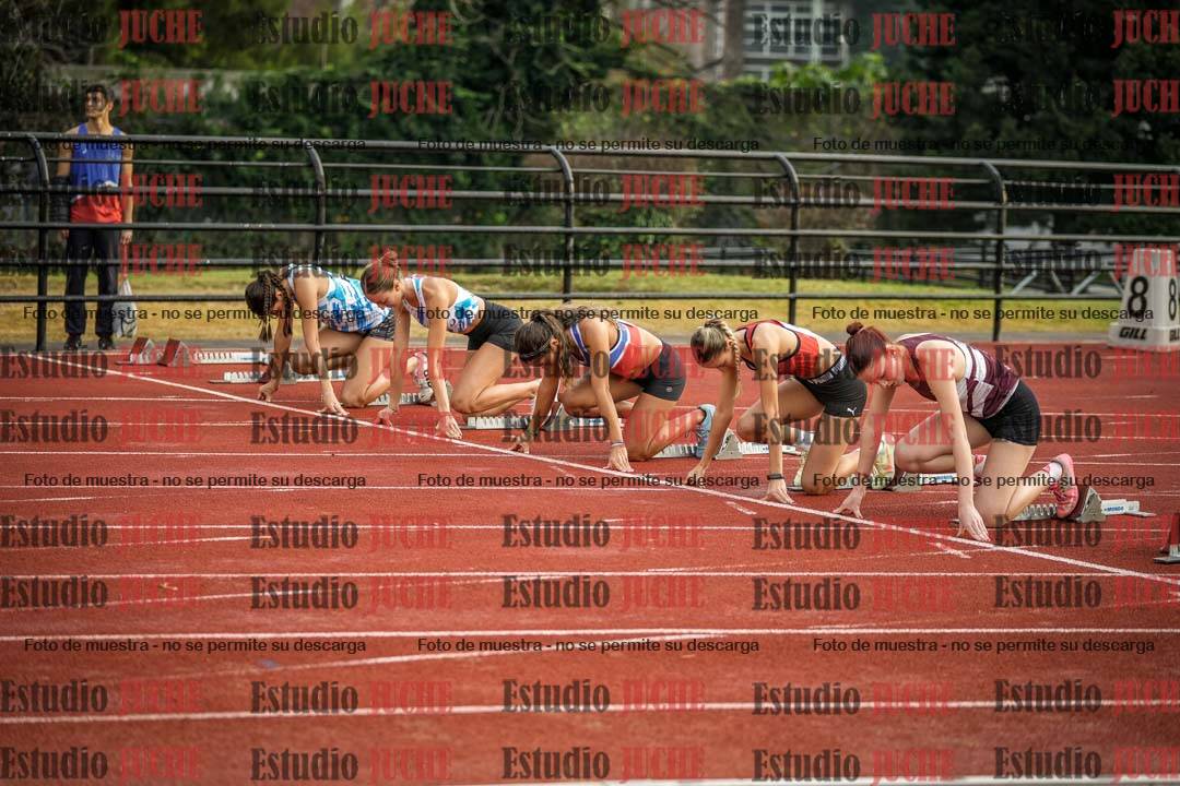 Fotos de los 100 m con vallas de mujeres