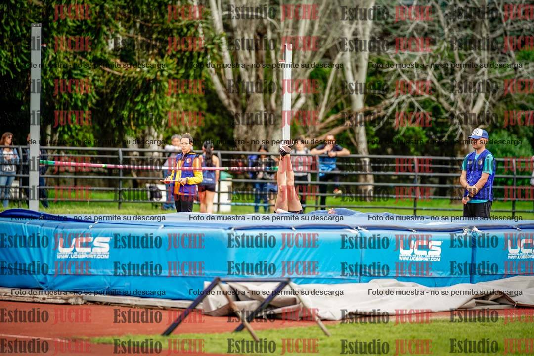 Fotos del salto en alto de mujeres