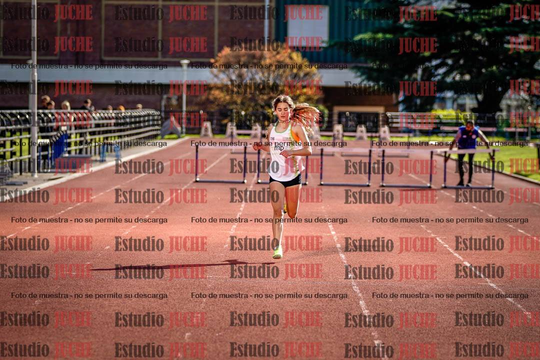 Fotos de los 295 m con vallas de mujeres