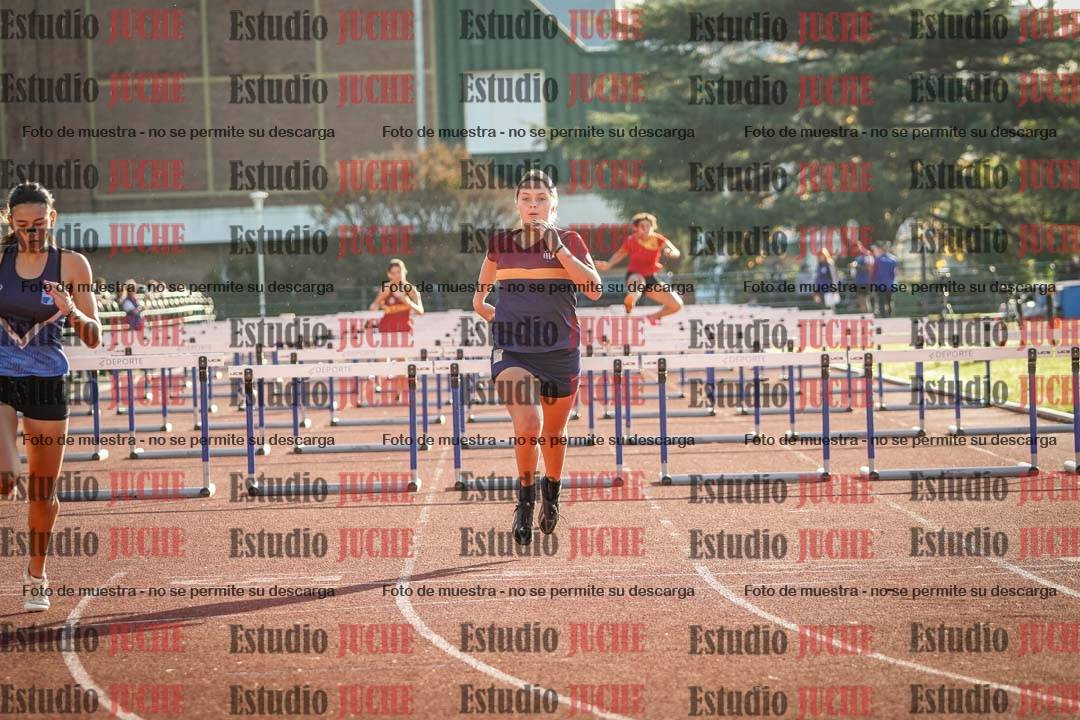 Fotos de los 100 m con vallas de mujeres - hepta 1