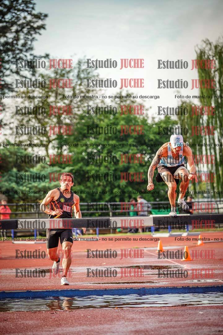 Fotos de los 3000 m con obstáculos de varones