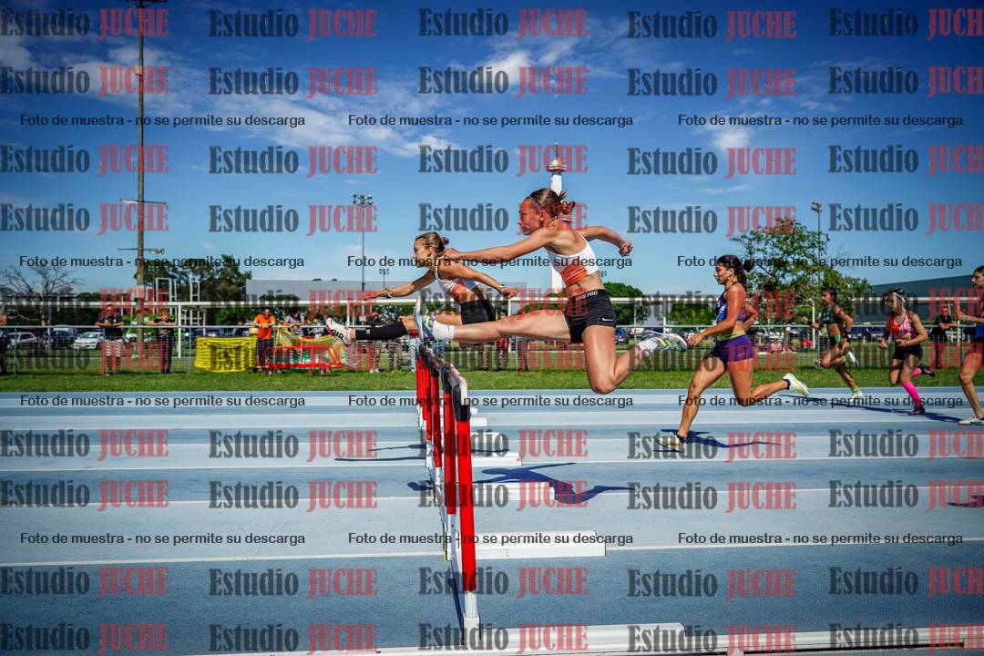 Fotos de los 100 m con vallas de mujeres