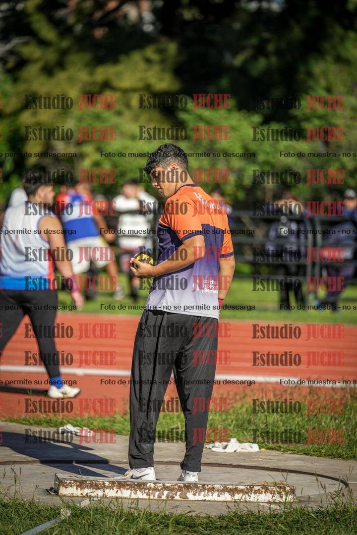 Fotos del lanzamiento de bala de varones