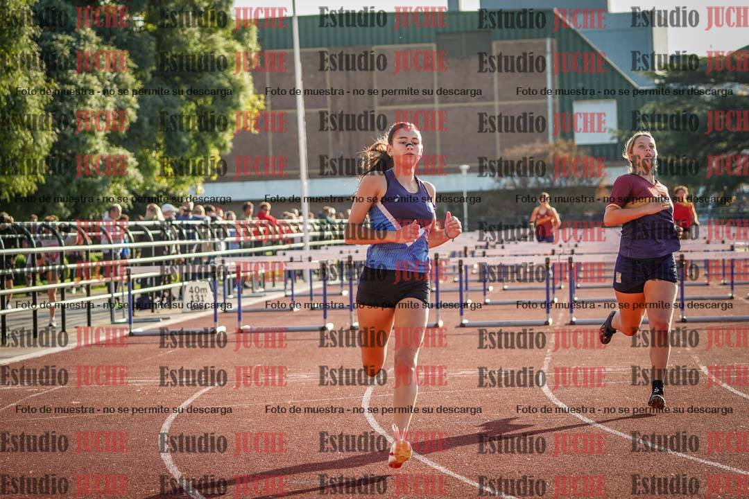 Fotos de los 100 m con vallas de mujeres - hepta 1