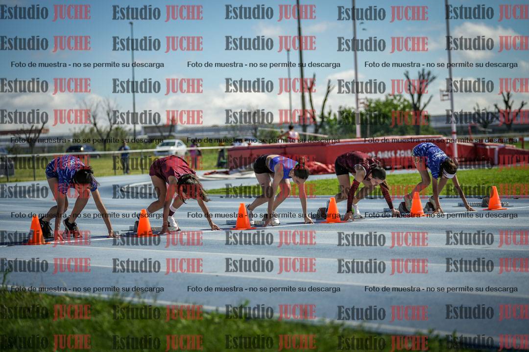 Fotos de los 80 m con vallas de mujeres